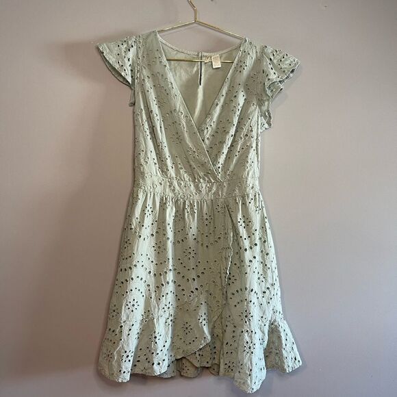 Japna Light Green Eyelet Flutter Sleeve Embroidered Ruffle Mini Dress | SZ L - Picture 3 of 13
